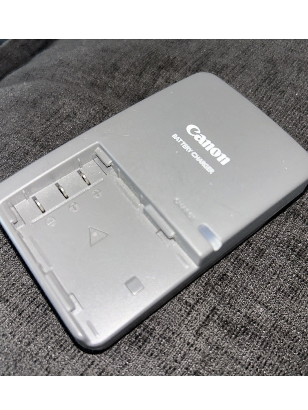 Genuine Canon CB-2LW Camera battery Charger for G7 G9 S50 S70 S80 EOS XT XTI OEM